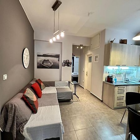 Central Kalamata Cozy Apartment מראה חיצוני תמונה