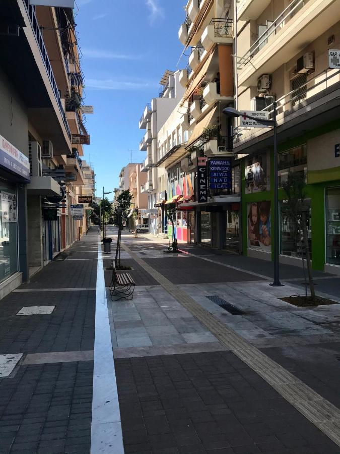 Central Kalamata Cozy Apartment מראה חיצוני תמונה