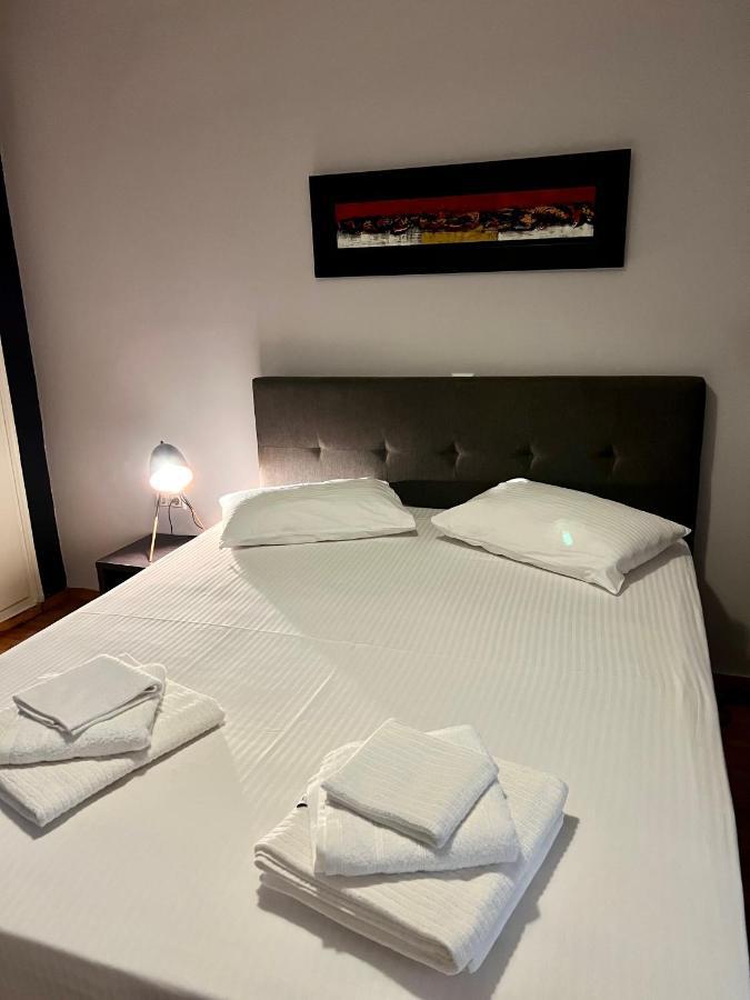 Central Kalamata Cozy Apartment מראה חיצוני תמונה
