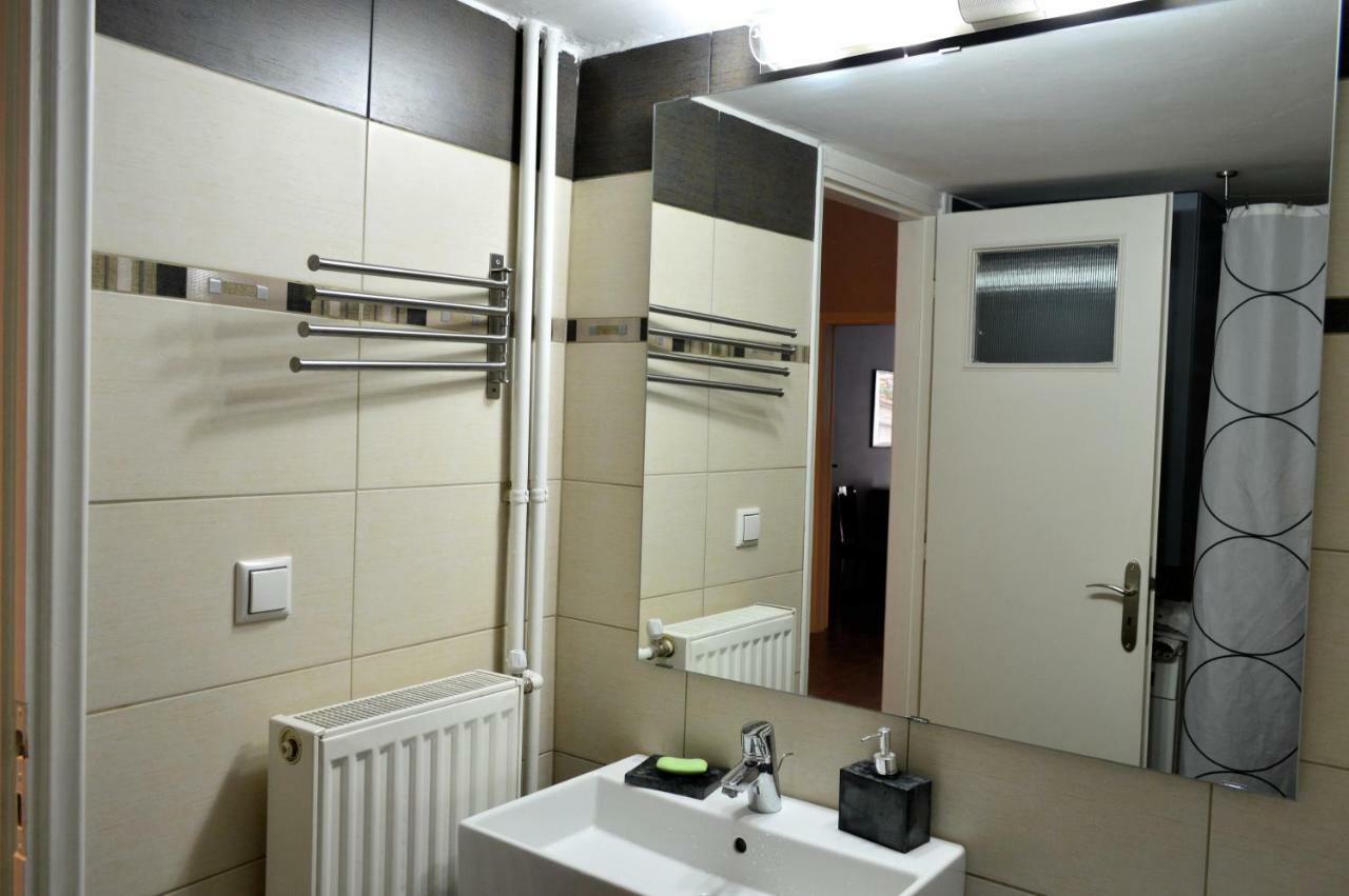 Central Kalamata Cozy Apartment מראה חיצוני תמונה