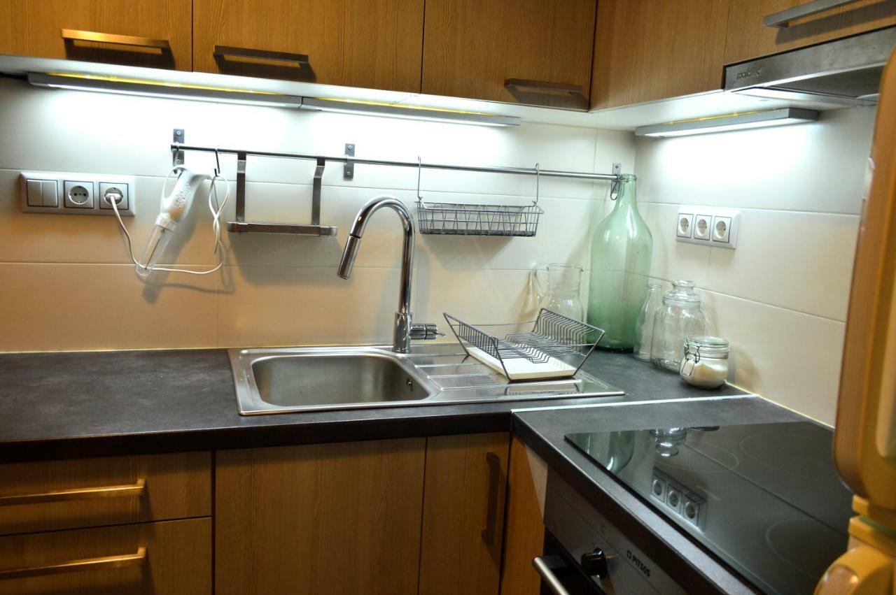 Central Kalamata Cozy Apartment מראה חיצוני תמונה
